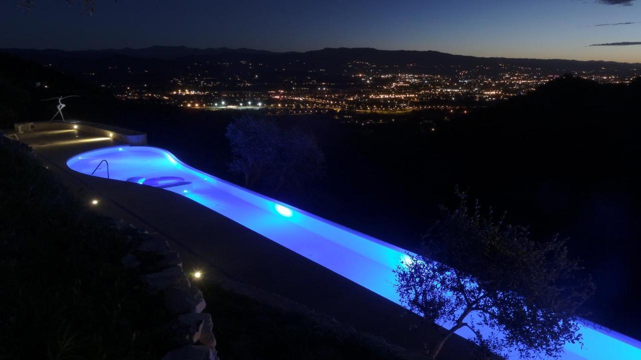 Villetta Farfallina "The Unique Property In The World With An Openable Roof" Lucca Exteriér fotografie